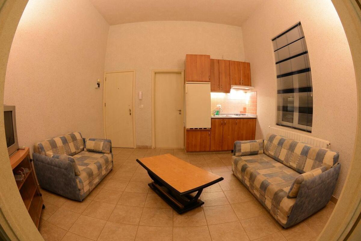 Bauhaus Chalets Apartment Bcharré Zimmer foto